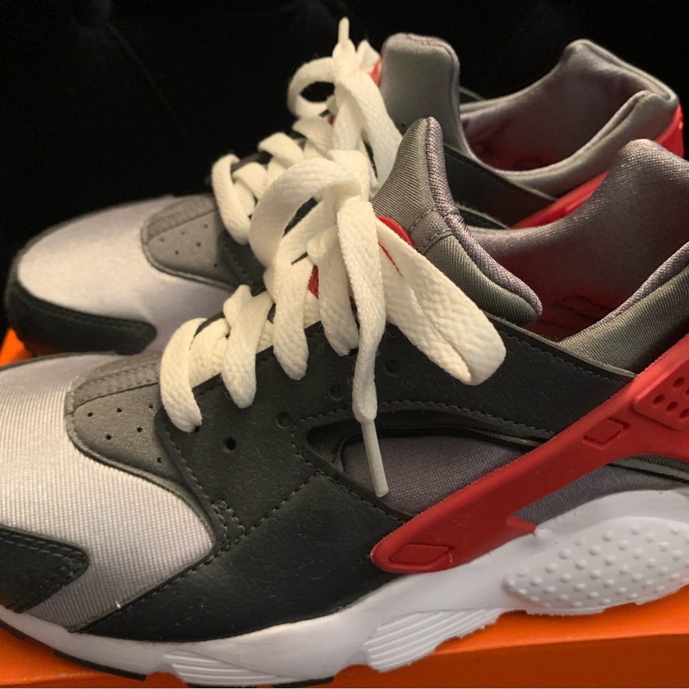 Nike Huraches Black, Gray and Red Sneakers